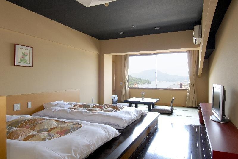 Livemax Resort Aki Miyajima Хацукаїті Екстер'єр фото